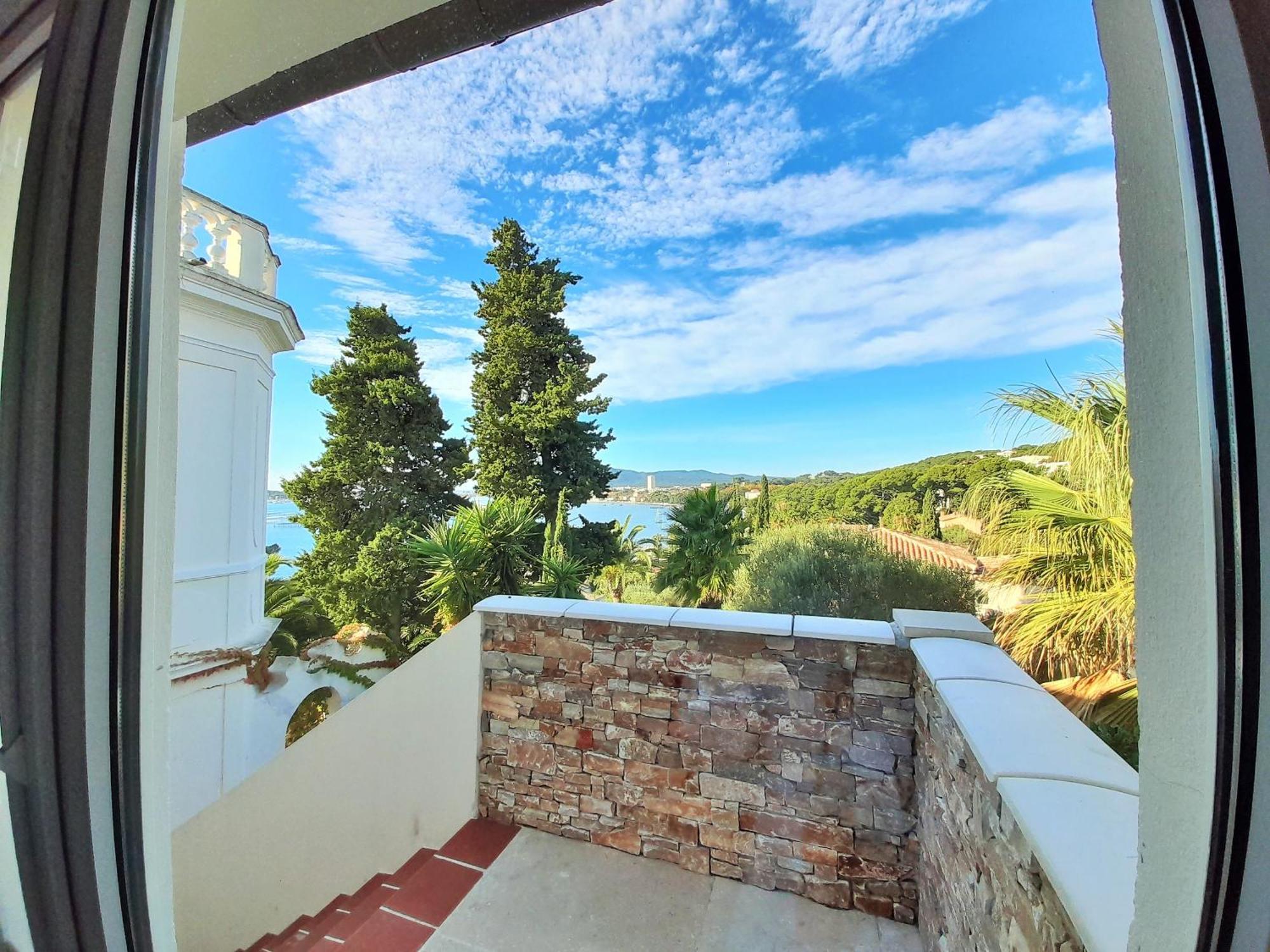 Villa-Chateau Les Terrasses - Tamaris, Plage Des Sablettes, Mer Au Bas De La Propriete La Seyne-sur-Mer Esterno foto